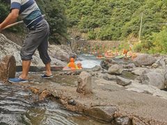 -安吉龙王山峡谷漂流