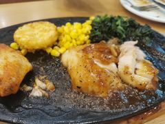 鸡翅配黑椒鸡排-萨莉亚意式餐厅(彩悦城店)