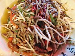 折耳根炒牛肉-张鲫鱼家常菜