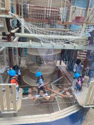 -PIPIKINGDOM皮皮王国欢乐号(欢乐海岸购物中心店)