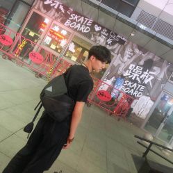 -朗峰专业美发沙龙
