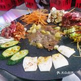 美食 | 炸鸡和烤肉才是快乐主旋律～[加油]