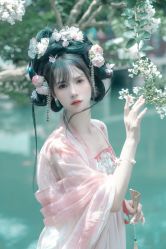 -一揽芳华汉服旗袍体验馆(拙政园店)