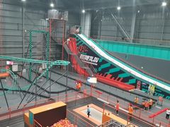 -极限PLAY运动娱乐新世界·团建派对潮玩休闲馆·室内蹦极高空游乐园