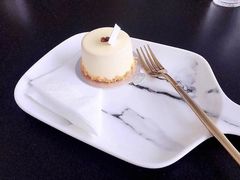 -UNI UNI(环亚凯瑟琳店)