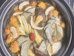 -野菌皇海景野生菌火锅(滨海大道店)