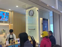 手舂草莓奶缇-%百分茶(江阴万达店)
