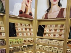 -moody彩瞳(环宇城店)