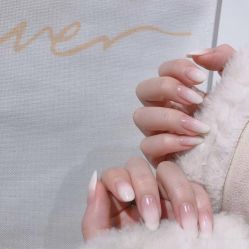 -雪奈传统美甲美睫
