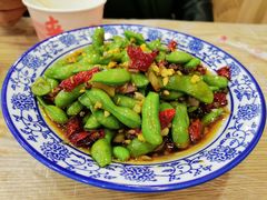 -江城燕子大排档(江汉路步行街店)