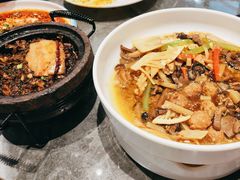 -有红鸡毛店·川菜(建设路店)