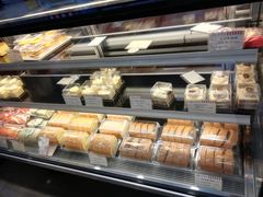 -红宝石·鲜奶小方·海派西点房(南丹店)
