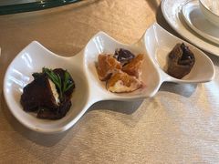 皇廷本帮熏鱼-上海皇廷花园酒店·御宴中餐厅