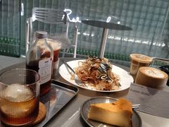 -RWORK·COFFEE(滨江店)