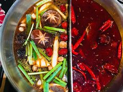 四川麻辣锅-湊湊火锅·茶憩(新中关购物中心店)