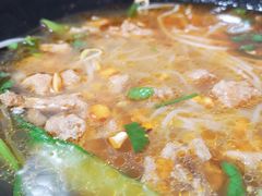 -两勺子一碗口水鸡拌面