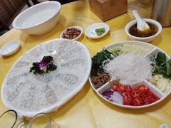 -官塘陈记鱼生·潮汕砂锅粥·牛肉火锅(潮枫路总店)