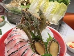 -红鼎豆捞·非遗鲍皇汤火锅(宝丰路店)