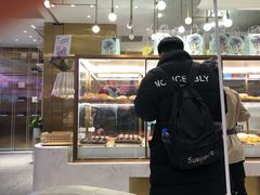 门面-奈雪的茶(湖滨银泰in77C区PRO店)