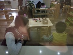 -瑞恩宝感统训练·语言提升·蒙氏托育中心