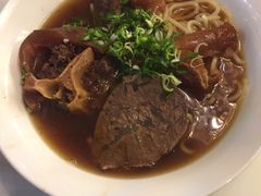 -天下三绝 牛肉面/红酒