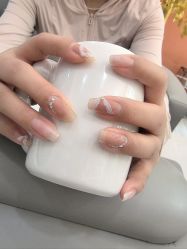 -雅洁美甲美睫