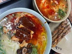 -亮亮面馆(经六路店)