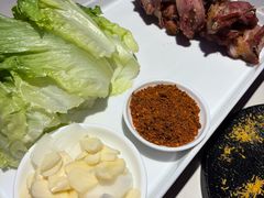 -小河公主秘制烤羊腿(小绿谷店)