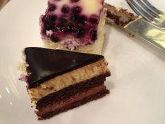 蓝莓cheese和每月蛋糕-榖屋house of flour(张江首店)