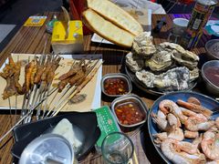-蚝堡海鲜·威海菜·海肠捞饭·烧烤·亚洲吃蚝公司(幸福门店)