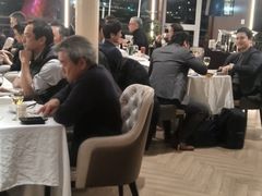 -黄浦江游览十六铺3号码头网红自助餐