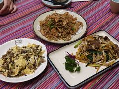 -香巴拉云南餐厅(华莱坞店)