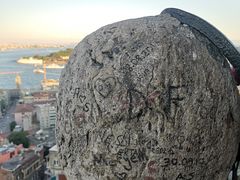-加拉达石塔