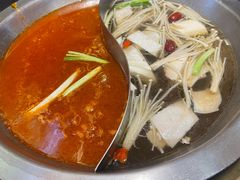 -沸炉重庆老火锅(军事博物馆店)