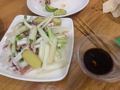 凉拌鱿鱼-玛扎烧烤私房菜