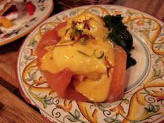 三文鱼班尼迪克-Alimentari早午餐(安福路店)