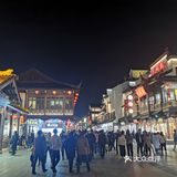 夜幕降临 华灯初上  一场穿越时空的对话