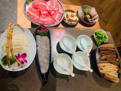 -捞王锅物料理(上海世茂广场店)