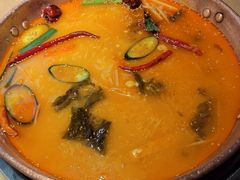 -洱火云南酸菜牛肉火锅(石景山当代商城店)