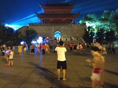 -巴陵广场