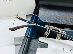 -目艮眼镜SHOWROOM(品牌集合店)