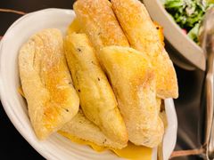 斯普汇经典餐前面包-斯普汇生蚝牛排馆(中骏世界城店)
