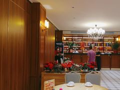 -鹏城人家海鲜酒家·23年老字号(较场尾店)