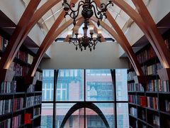 -钟书阁(松江泰晤士小镇店)