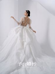 点击看大图 出门纱-予白婚纱礼服馆