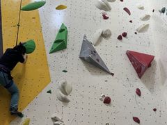 -问山MountQuest攀岩馆