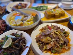 -隔壁老王·家常云南菜(花巷店)