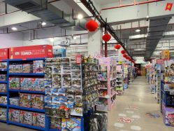 -逝水玩具折扣店