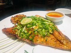 香茅草烤鲈鱼-一坐一忘云南菜(北京skp店)