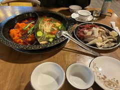 -小志家.鲜牦牛肉牛杂火锅野生菌汤锅